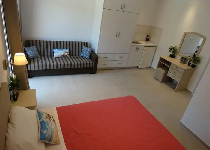 Hotel Makis Louvlis *