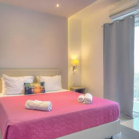 Makis Louvlis Отель *