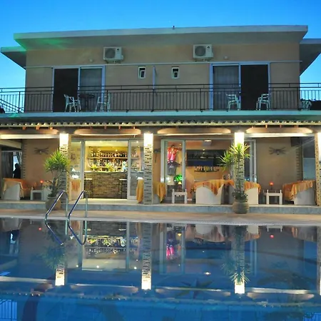 Makis Louvlis Otel *